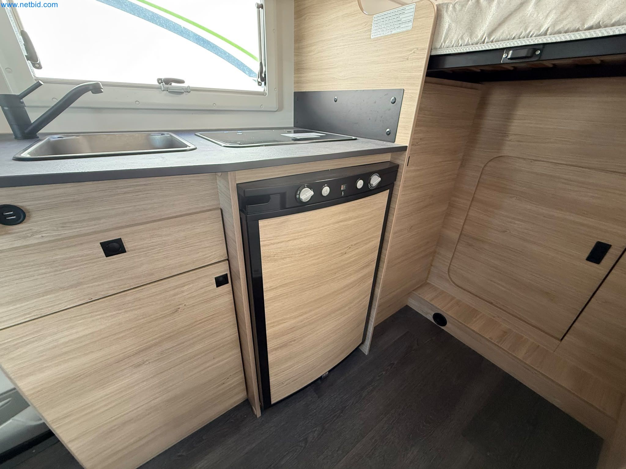 Motorhomes and recreational vehicles, travel trailers, caravan accessories, trucks, office and workshop equipment-16