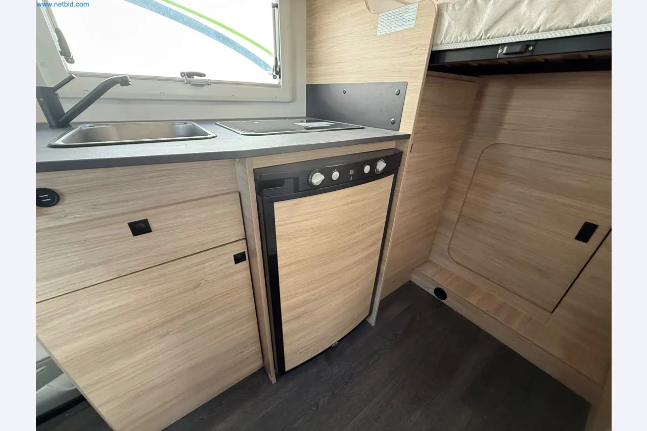 Motorhomes and recreational vehicles, travel trailers, caravan accessories, trucks, office and workshop equipment-16