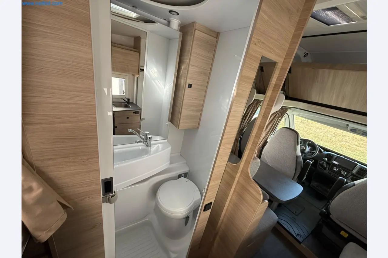 Motorhomes and recreational vehicles, travel trailers, caravan accessories, trucks, office and workshop equipment-3
