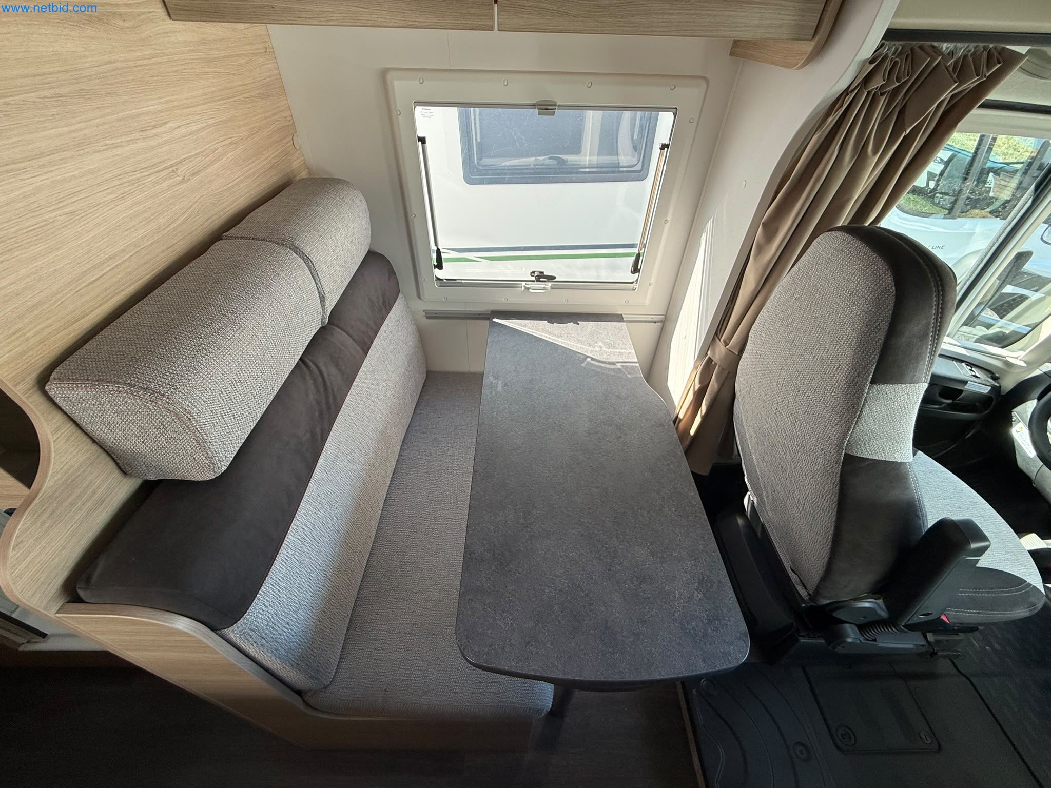 Motorhomes and recreational vehicles, travel trailers, caravan accessories, trucks, office and workshop equipment-6