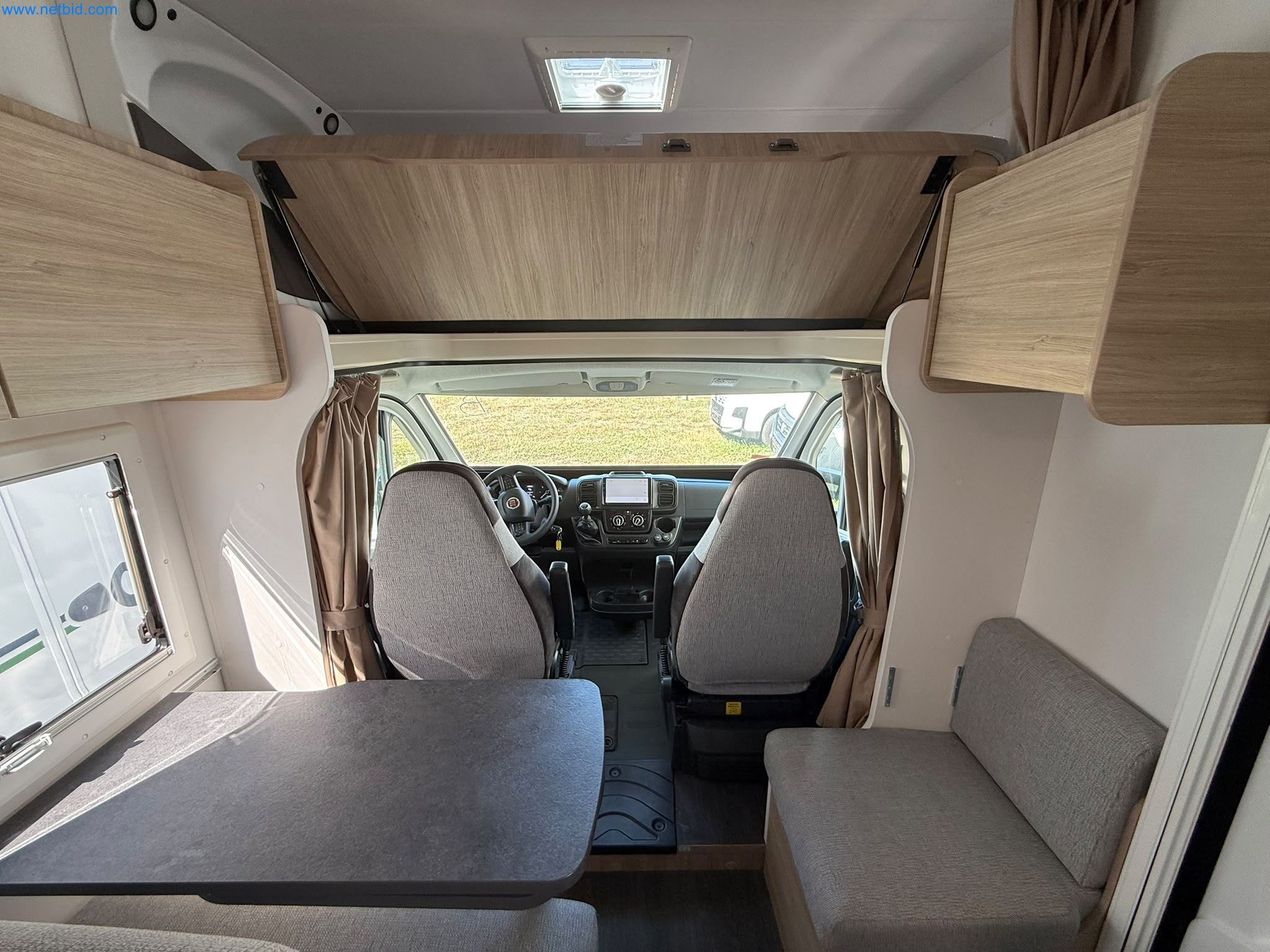 Motorhomes and recreational vehicles, travel trailers, caravan accessories, trucks, office and workshop equipment-9