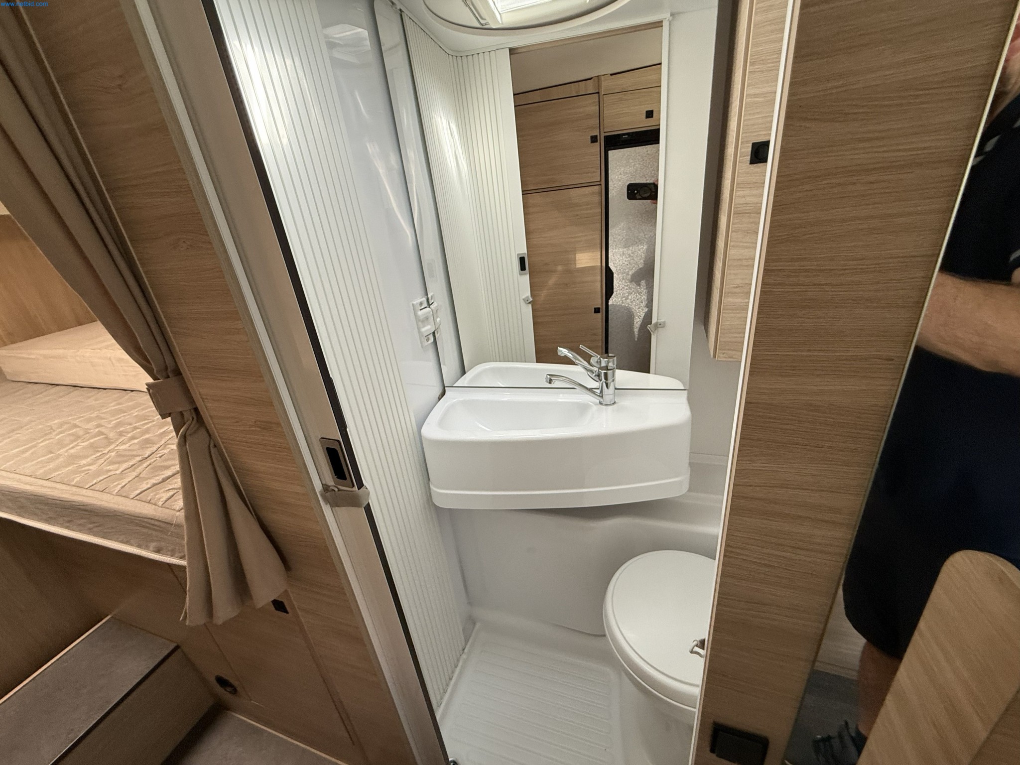Motorhomes and recreational vehicles, travel trailers, RV accessories, trucks, office and workshop equipment-13