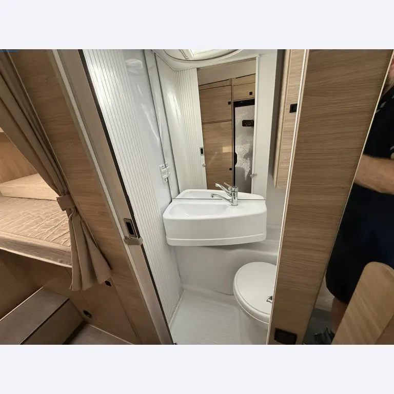 Motorhomes and recreational vehicles, travel trailers, RV accessories, trucks, office and workshop equipment-13
