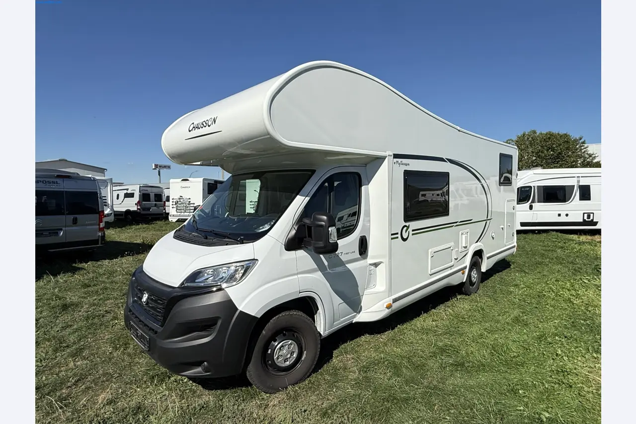 Motorhomes and recreational vehicles, travel trailers, RV accessories, trucks, office and workshop equipment-1