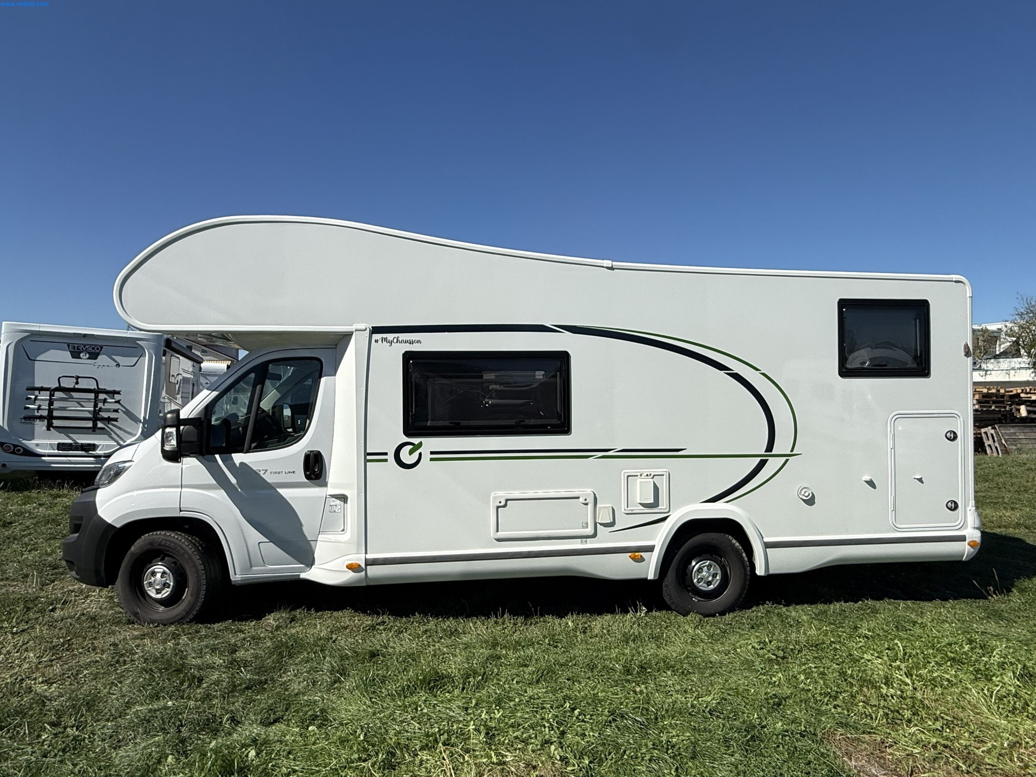 Motorhomes and recreational vehicles, travel trailers, RV accessories, trucks, office and workshop equipment-2
