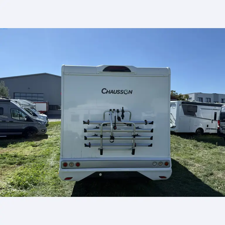 Motorhomes and recreational vehicles, travel trailers, RV accessories, trucks, office and workshop equipment-4