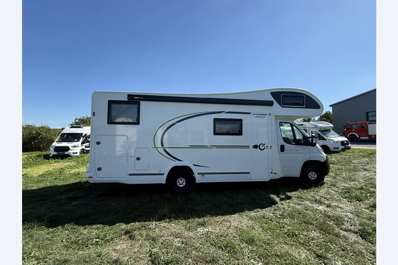 Motorhomes and recreational vehicles, travel trailers, RV accessories, trucks, office and workshop equipment-6