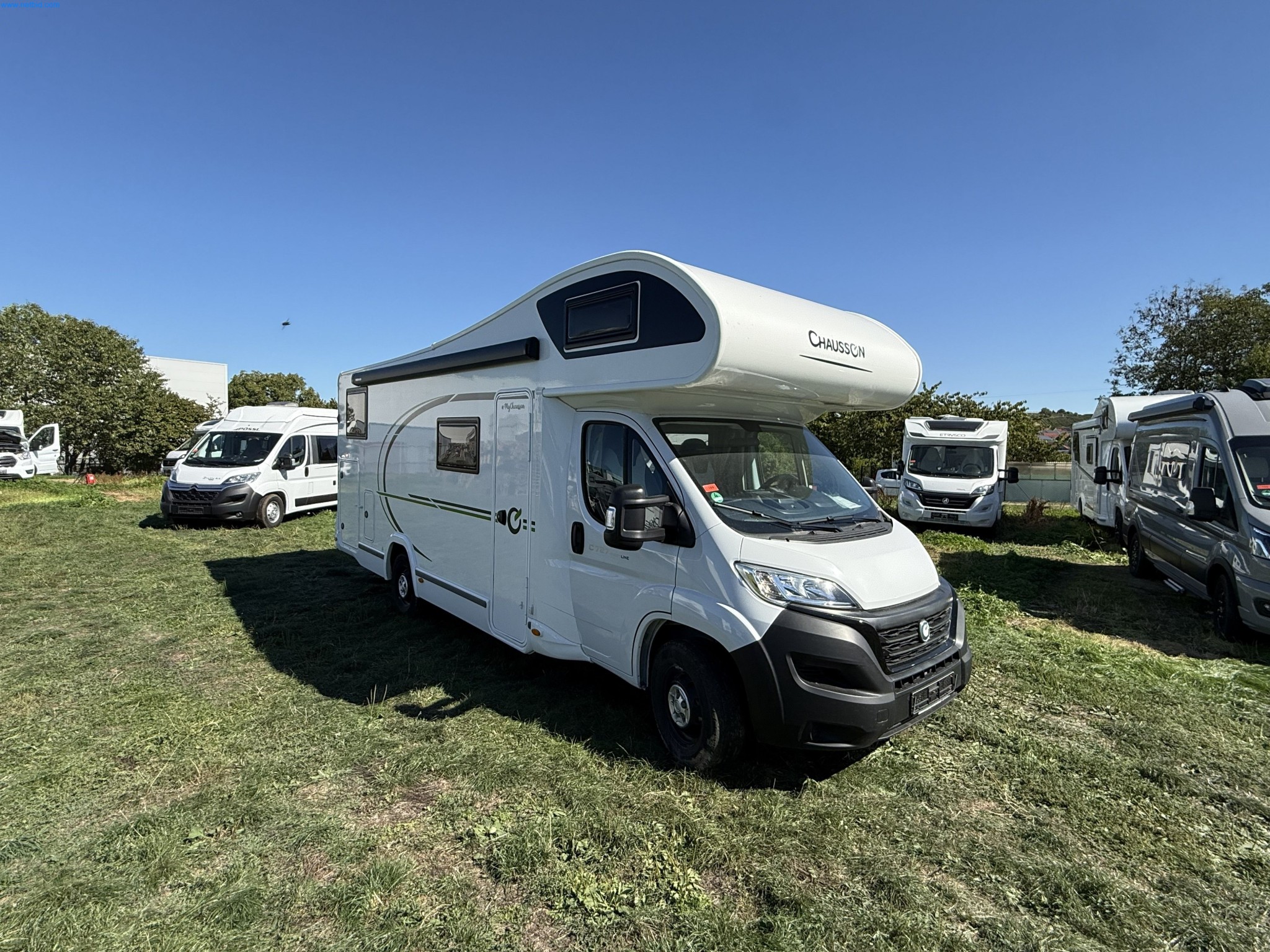 Motorhomes and recreational vehicles, travel trailers, RV accessories, trucks, office and workshop equipment-7