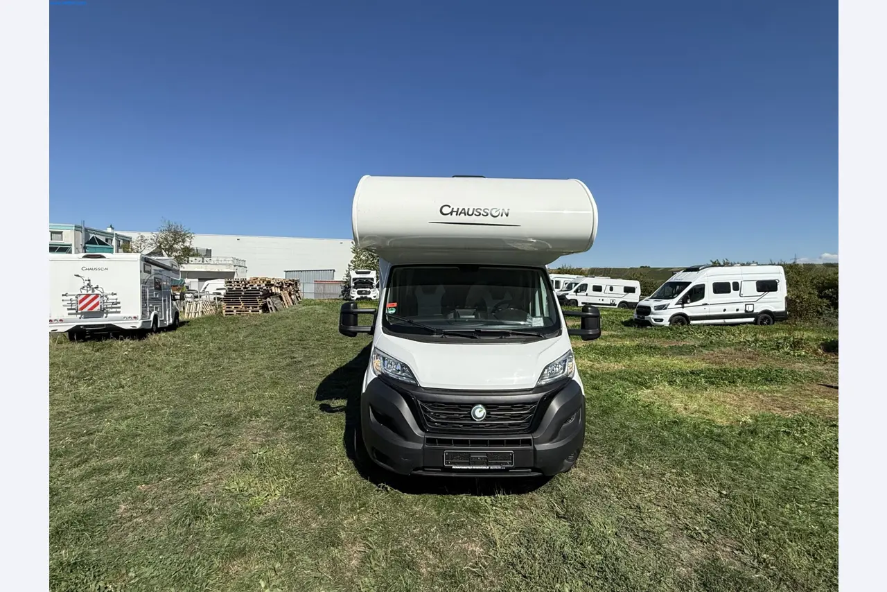 Motorhomes and recreational vehicles, travel trailers, RV accessories, trucks, office and workshop equipment-8
