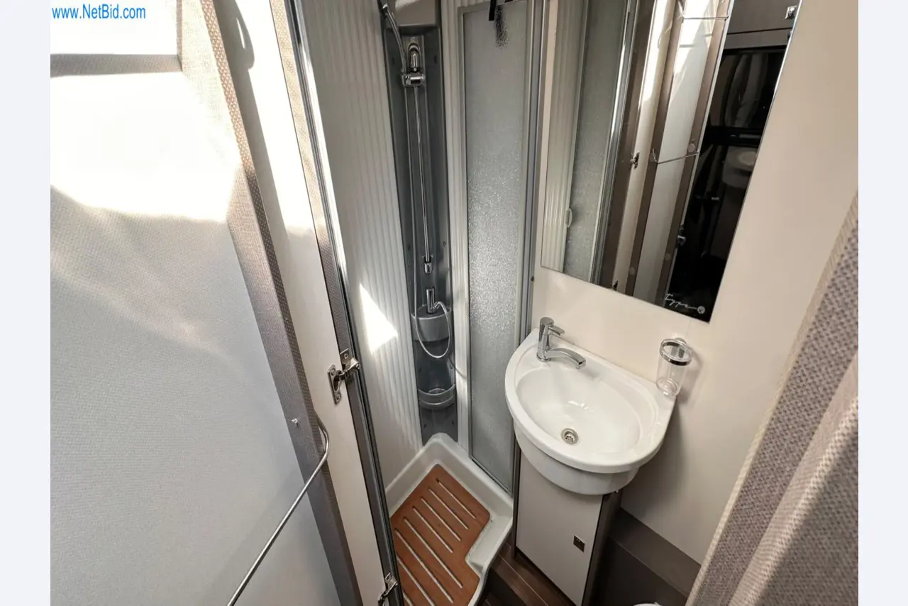 Motorhomes and recreational vehicles, travel trailers, RV accessories, trucks, office and workshop equipment-12