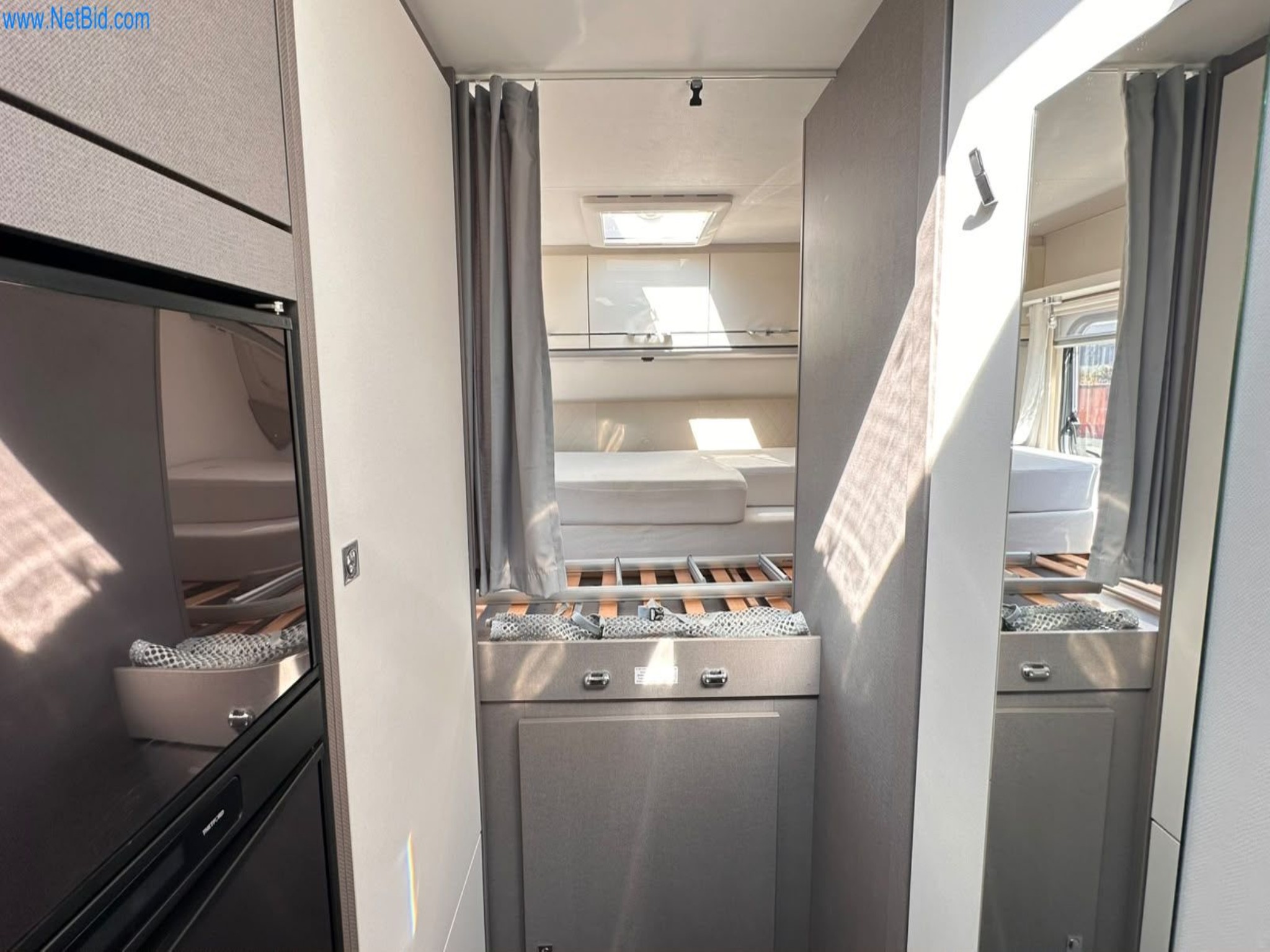Motorhomes and recreational vehicles, travel trailers, RV accessories, trucks, office and workshop equipment-14