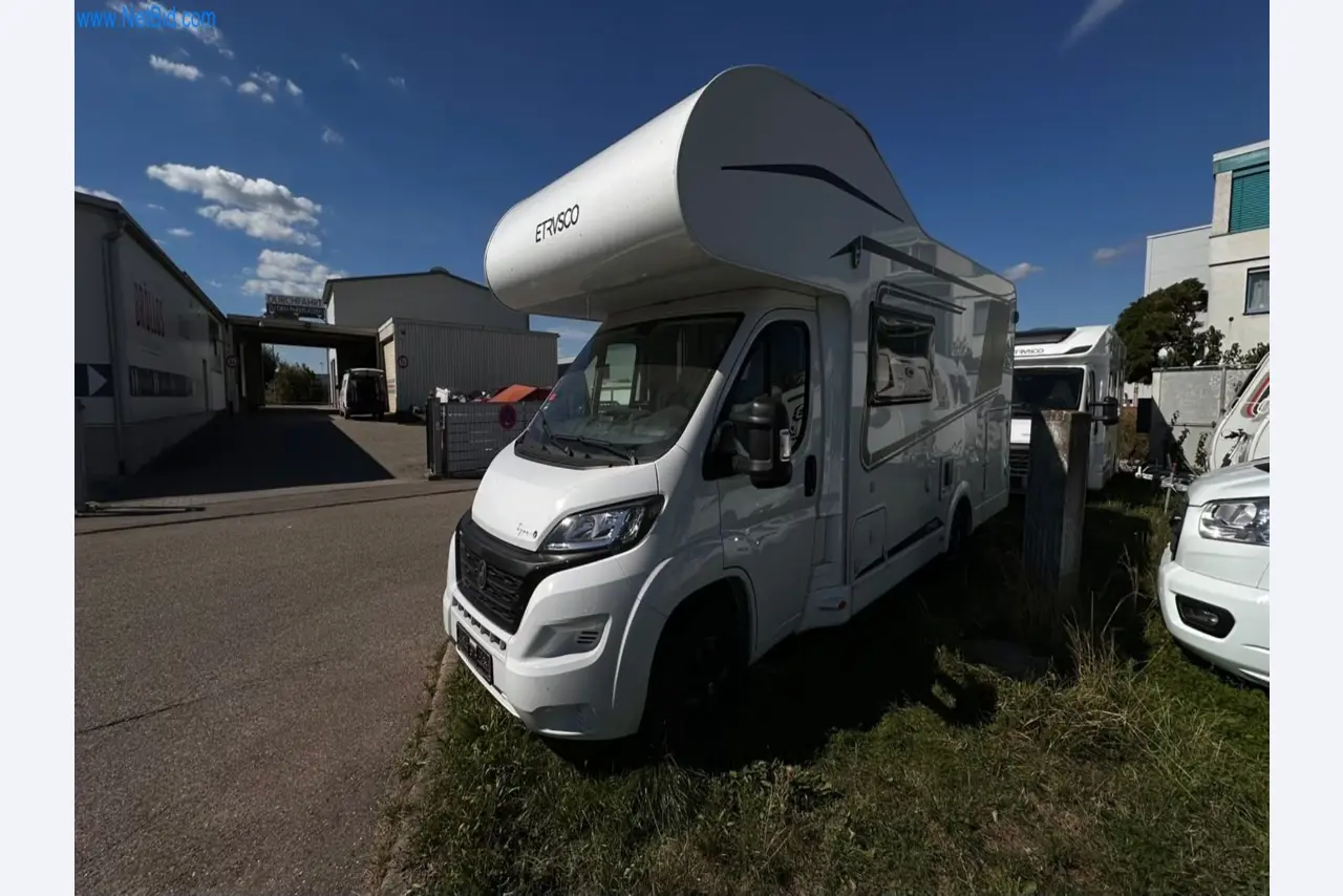 Motorhomes and recreational vehicles, travel trailers, RV accessories, trucks, office and workshop equipment-2