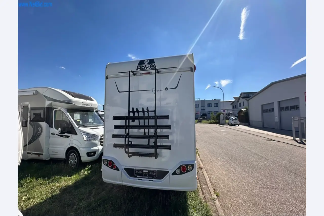 Motorhomes and recreational vehicles, travel trailers, RV accessories, trucks, office and workshop equipment-4
