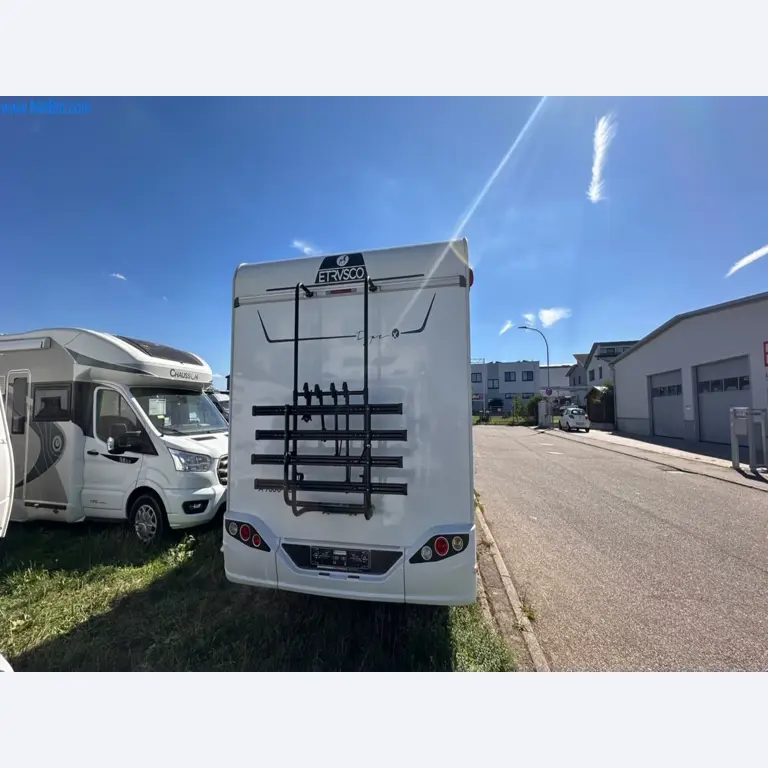 Motorhomes and recreational vehicles, travel trailers, RV accessories, trucks, office and workshop equipment-4