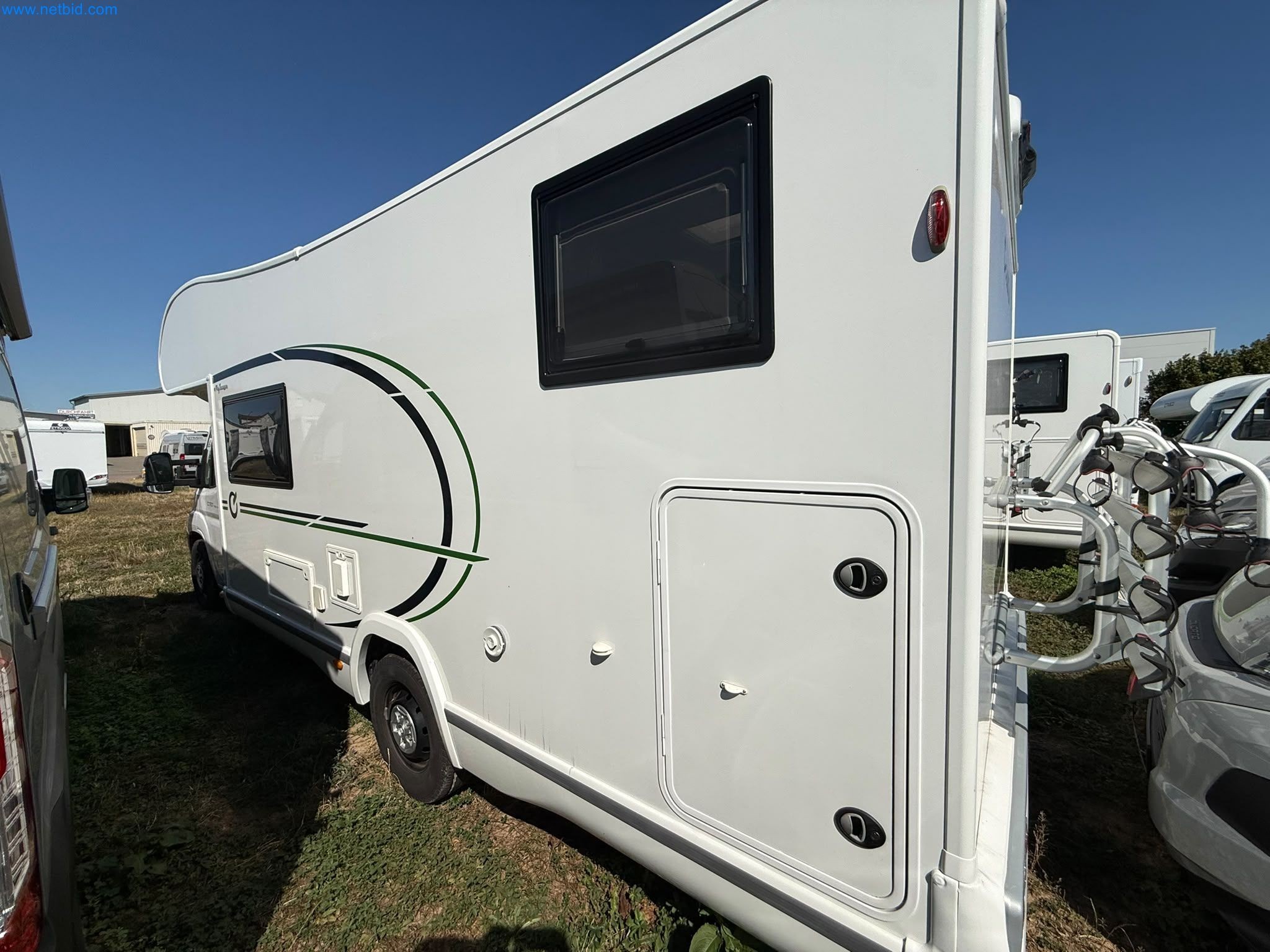 Motorhomes and recreational vehicles, travel trailers, caravan accessories, trucks, office and workshop equipment-10