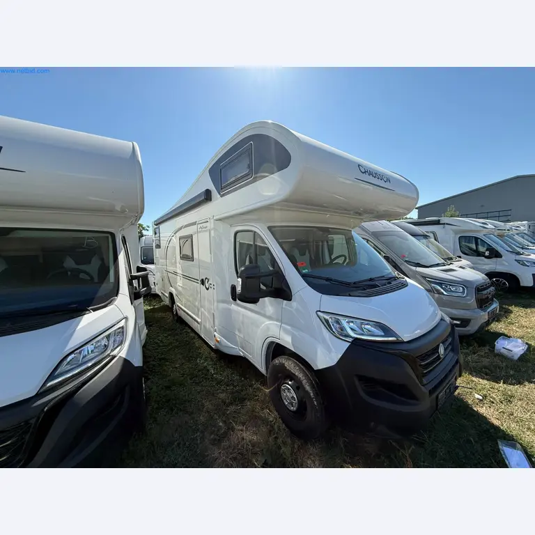 Motorhomes and recreational vehicles, travel trailers, caravan accessories, trucks, office and workshop equipment-11