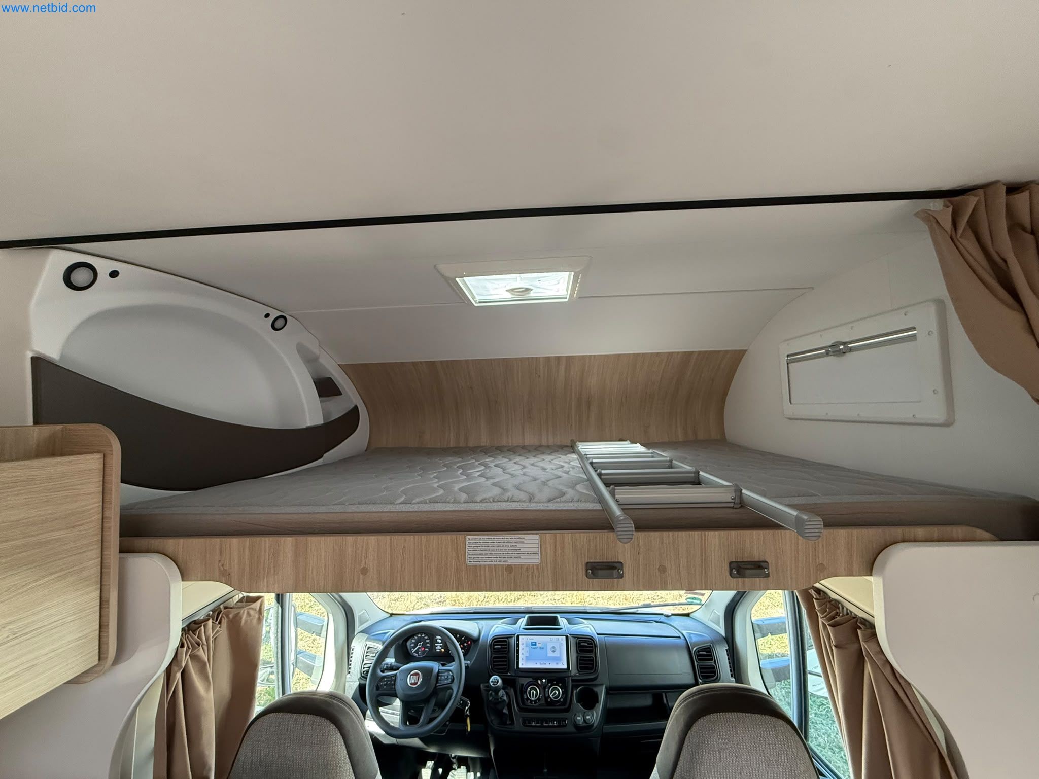 Motorhomes and recreational vehicles, travel trailers, caravan accessories, trucks, office and workshop equipment-13