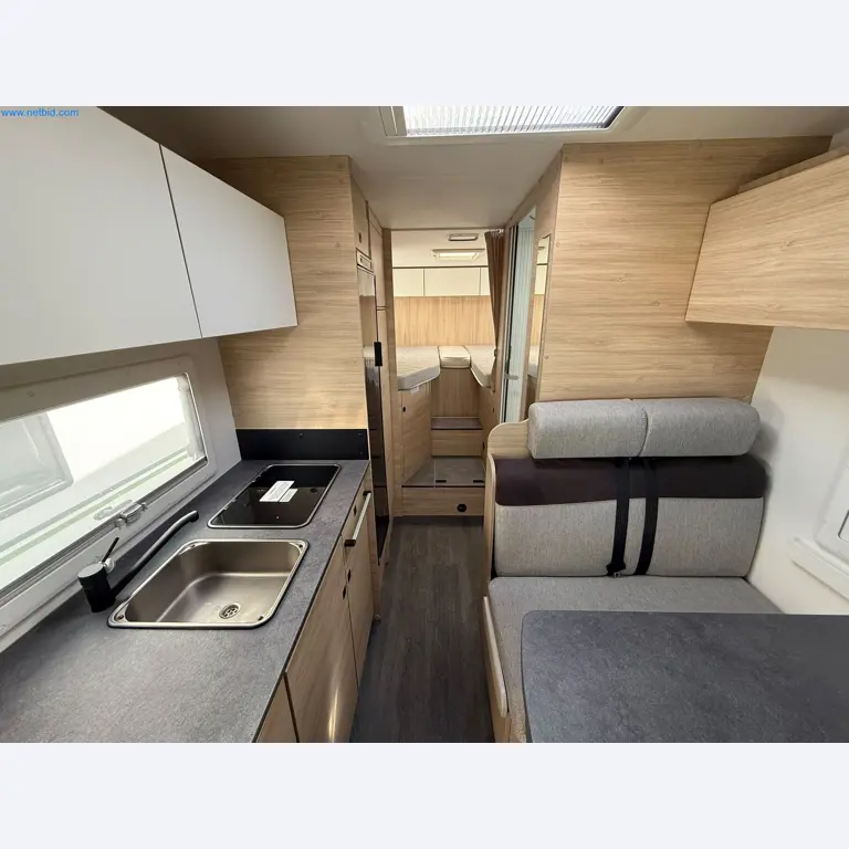 Motorhomes and recreational vehicles, travel trailers, caravan accessories, trucks, office and workshop equipment-15