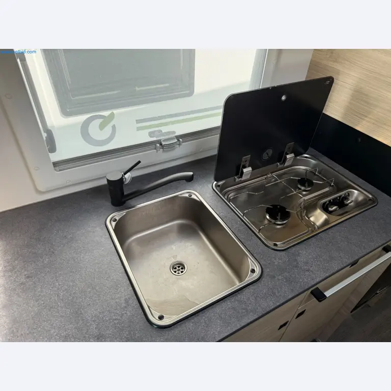 Motorhomes and recreational vehicles, travel trailers, caravan accessories, trucks, office and workshop equipment-5