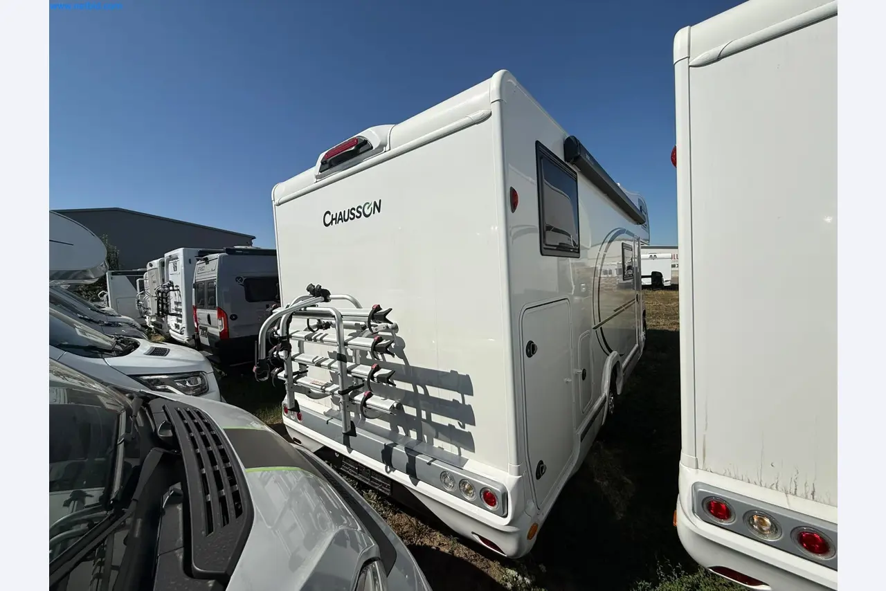 Motorhomes and recreational vehicles, travel trailers, caravan accessories, trucks, office and workshop equipment-7