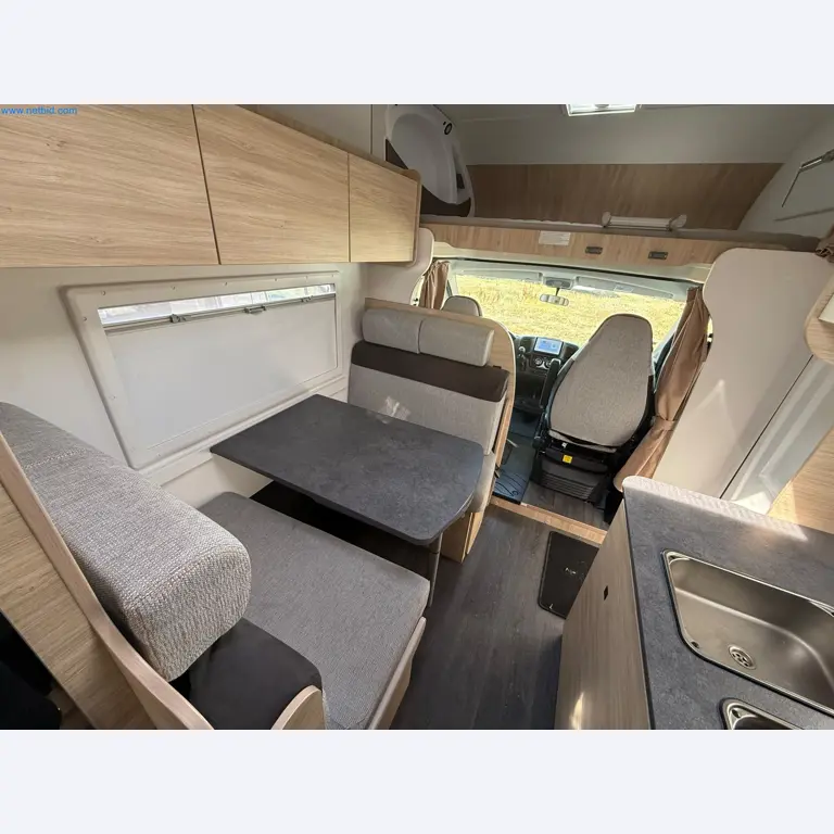 Motorhomes and recreational vehicles, travel trailers, caravan accessories, trucks, office and workshop equipment-9