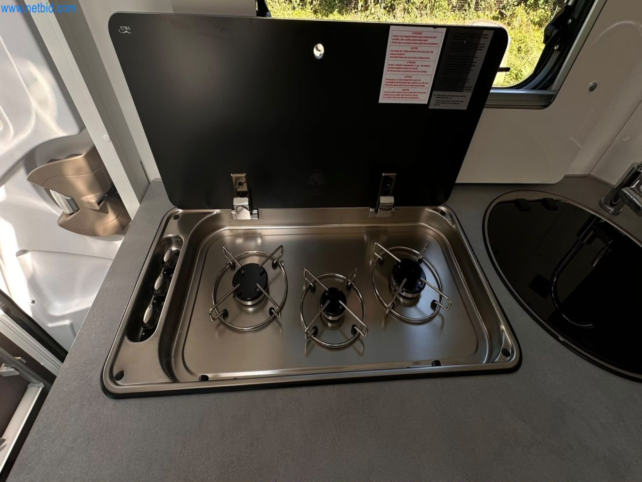 Motorhomes and recreational vehicles, travel trailers, caravan accessories, trucks, office and workshop equipment-13