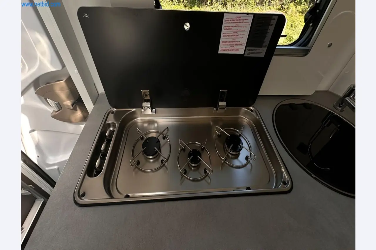 Motorhomes and recreational vehicles, travel trailers, caravan accessories, trucks, office and workshop equipment-13
