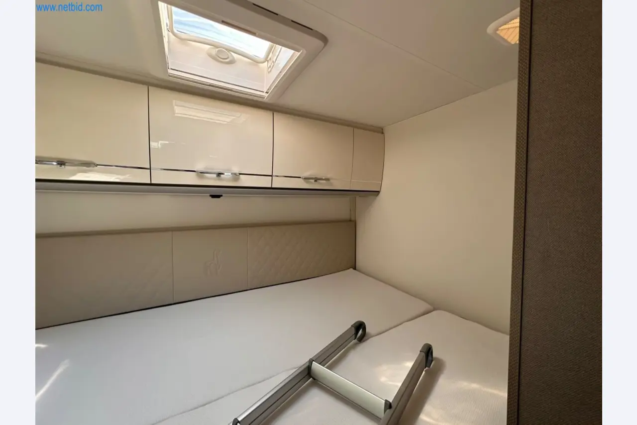 Motorhomes and recreational vehicles, travel trailers, caravan accessories, trucks, office and workshop equipment-14