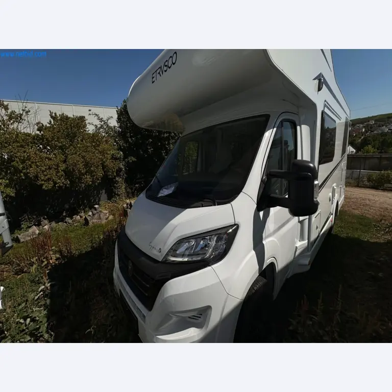 Motorhomes and recreational vehicles, travel trailers, caravan accessories, trucks, office and workshop equipment-17