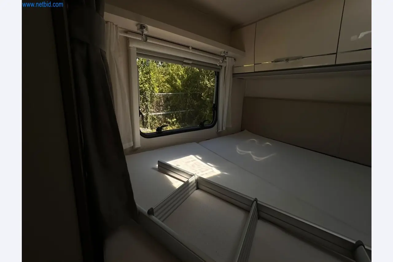 Motorhomes and recreational vehicles, travel trailers, caravan accessories, trucks, office and workshop equipment-4