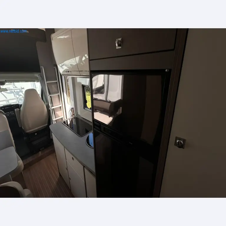 Motorhomes and recreational vehicles, travel trailers, caravan accessories, trucks, office and workshop equipment-7