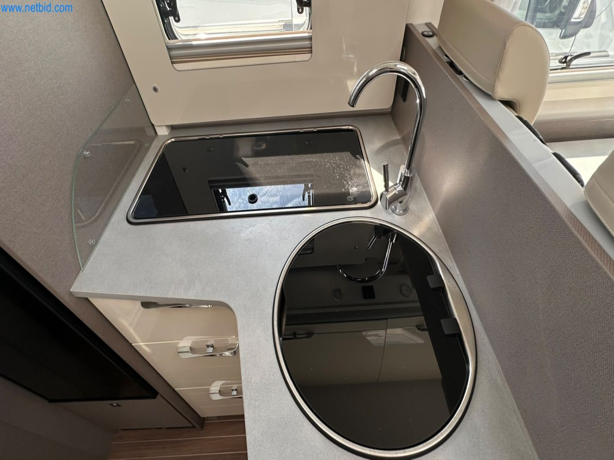 Motorhomes and recreational vehicles, travel trailers, caravan accessories, trucks, office and workshop equipment-14