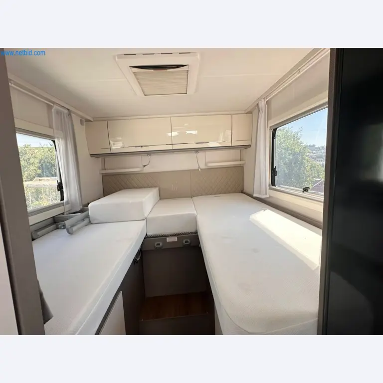 Motorhomes and recreational vehicles, travel trailers, caravan accessories, trucks, office and workshop equipment-18