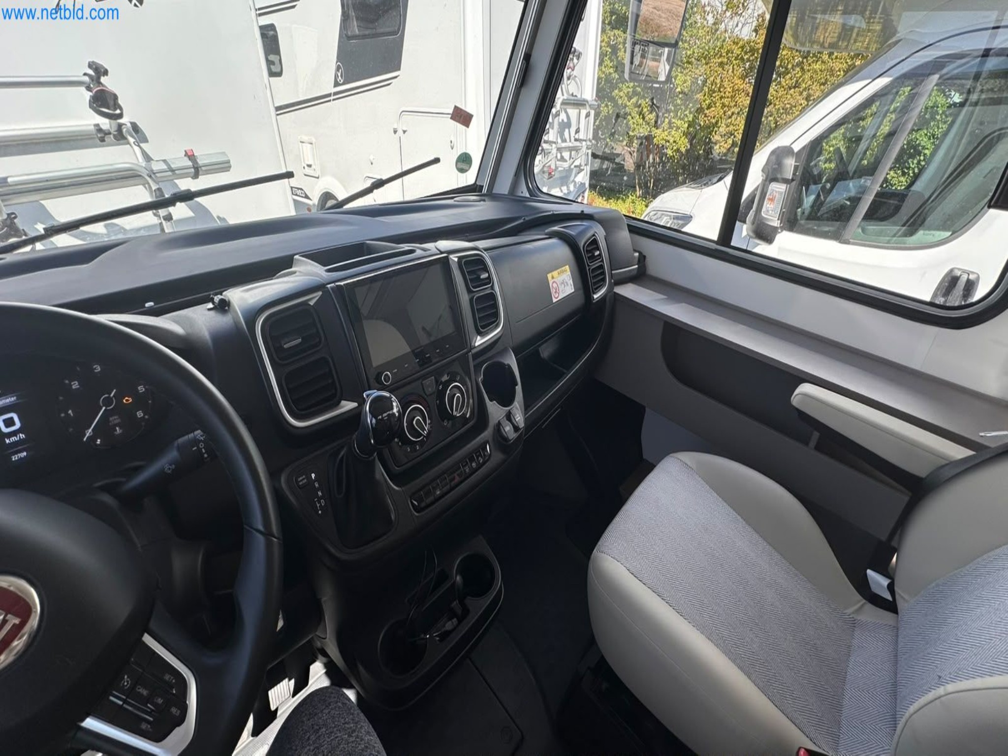 Motorhomes and recreational vehicles, travel trailers, caravan accessories, trucks, office and workshop equipment-3