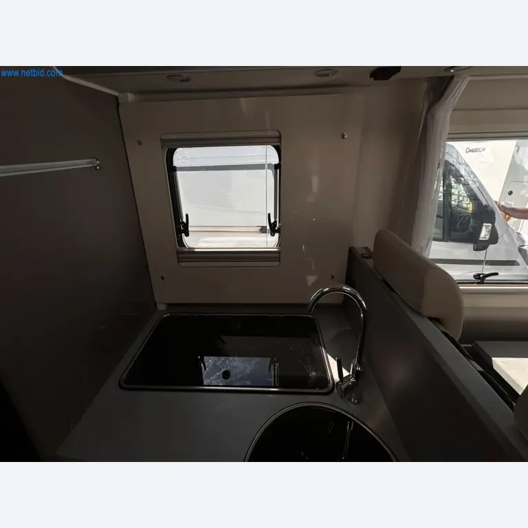 Motorhomes and recreational vehicles, travel trailers, caravan accessories, trucks, office and workshop equipment-8
