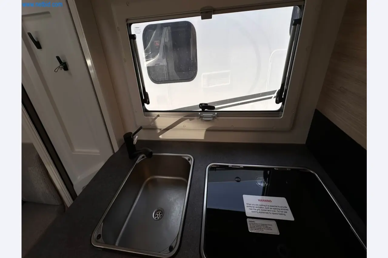 Motorhomes and recreational vehicles, travel trailers, caravan accessories, trucks, office and workshop equipment-13