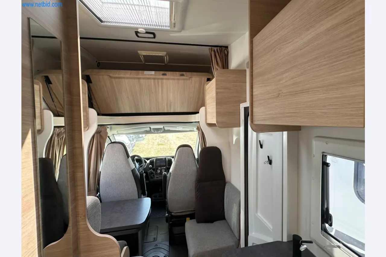 Motorhomes and recreational vehicles, travel trailers, caravan accessories, trucks, office and workshop equipment-14