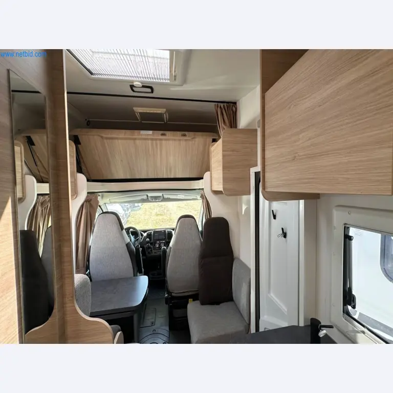 Motorhomes and recreational vehicles, travel trailers, caravan accessories, trucks, office and workshop equipment-14