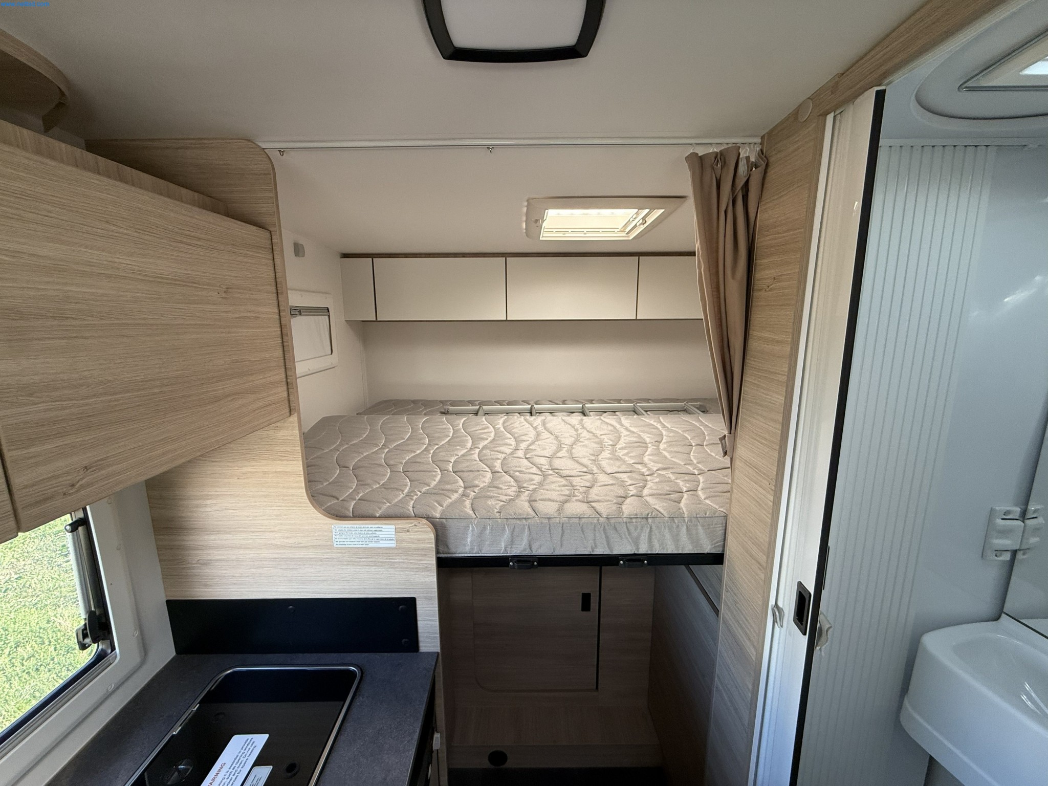 Motorhomes and recreational vehicles, travel trailers, RV accessories, trucks, office and workshop equipment-16