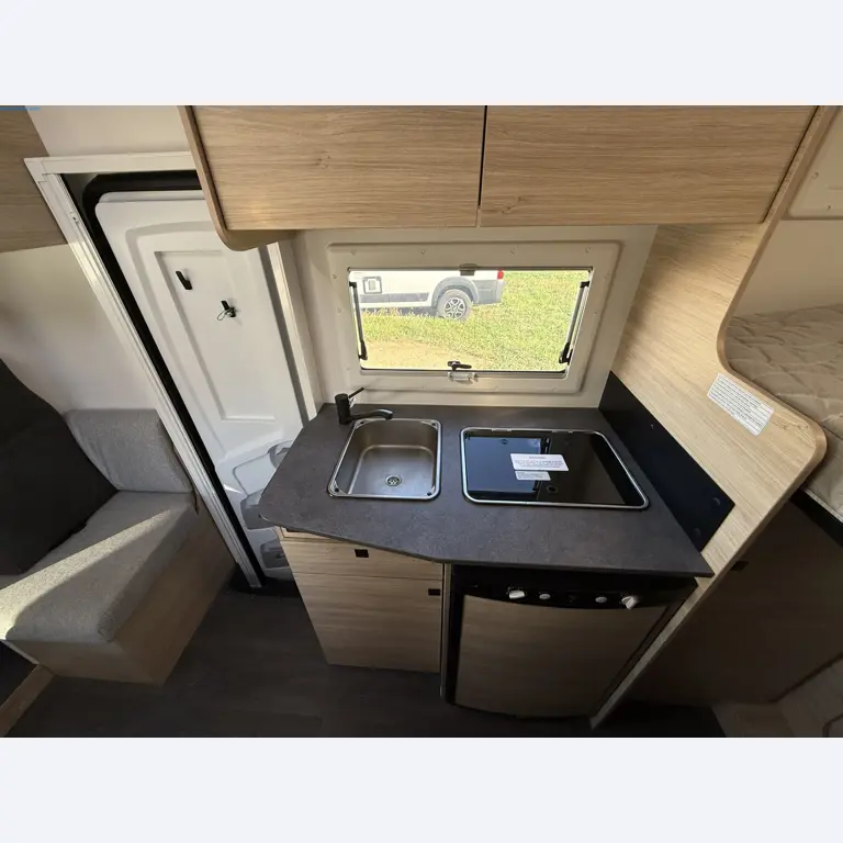 Motorhomes and recreational vehicles, travel trailers, RV accessories, trucks, office and workshop equipment-17