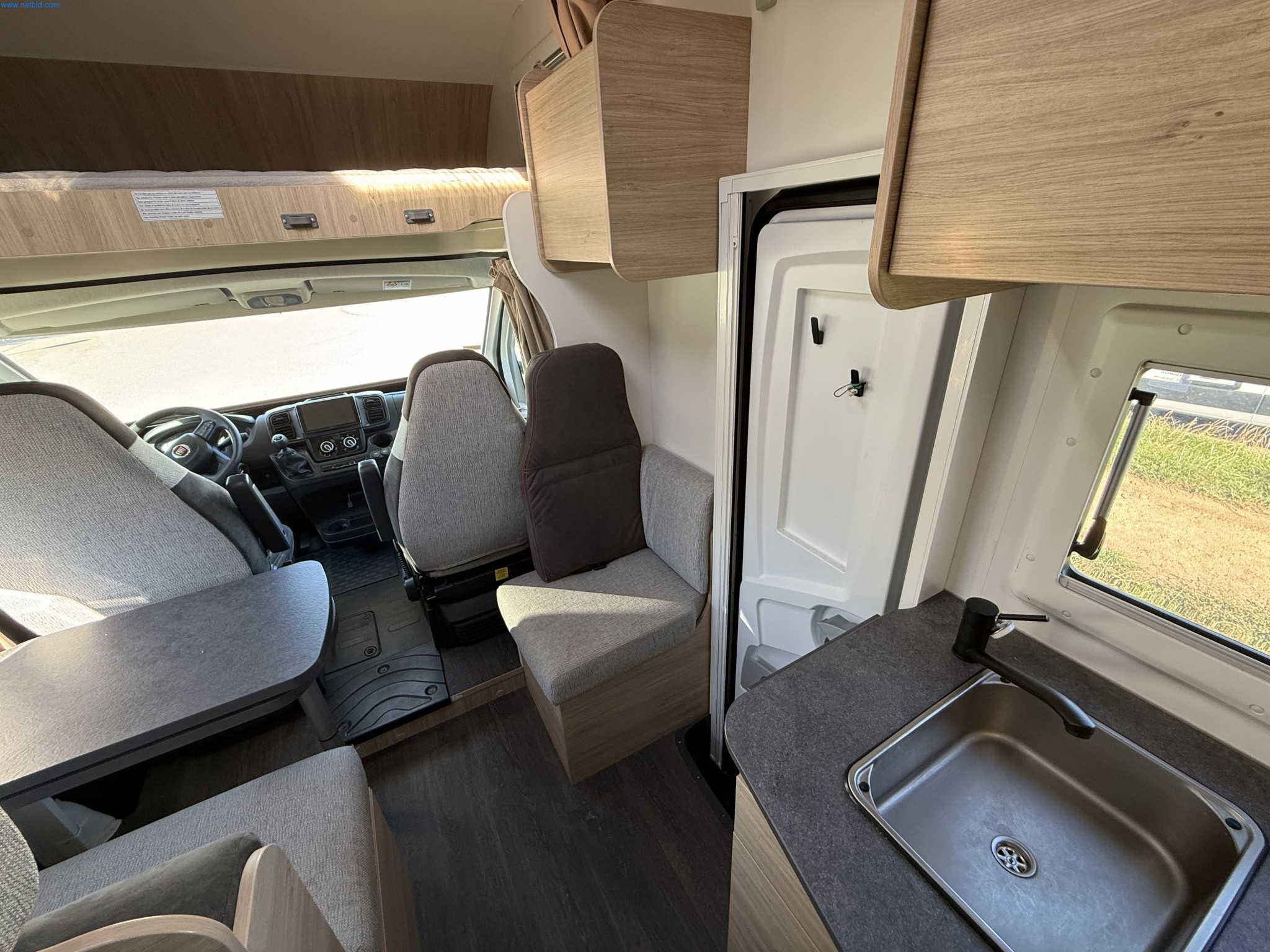 Motorhomes and recreational vehicles, travel trailers, RV accessories, trucks, office and workshop equipment-18