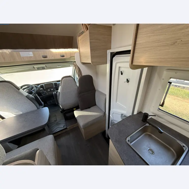 Motorhomes and recreational vehicles, travel trailers, RV accessories, trucks, office and workshop equipment-18