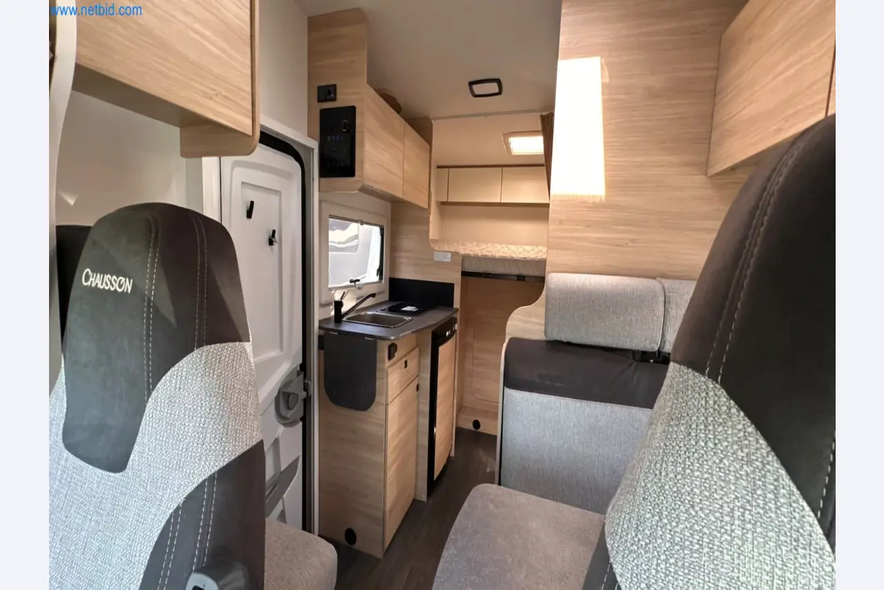 Motorhomes and recreational vehicles, travel trailers, caravan accessories, trucks, office and workshop equipment-7