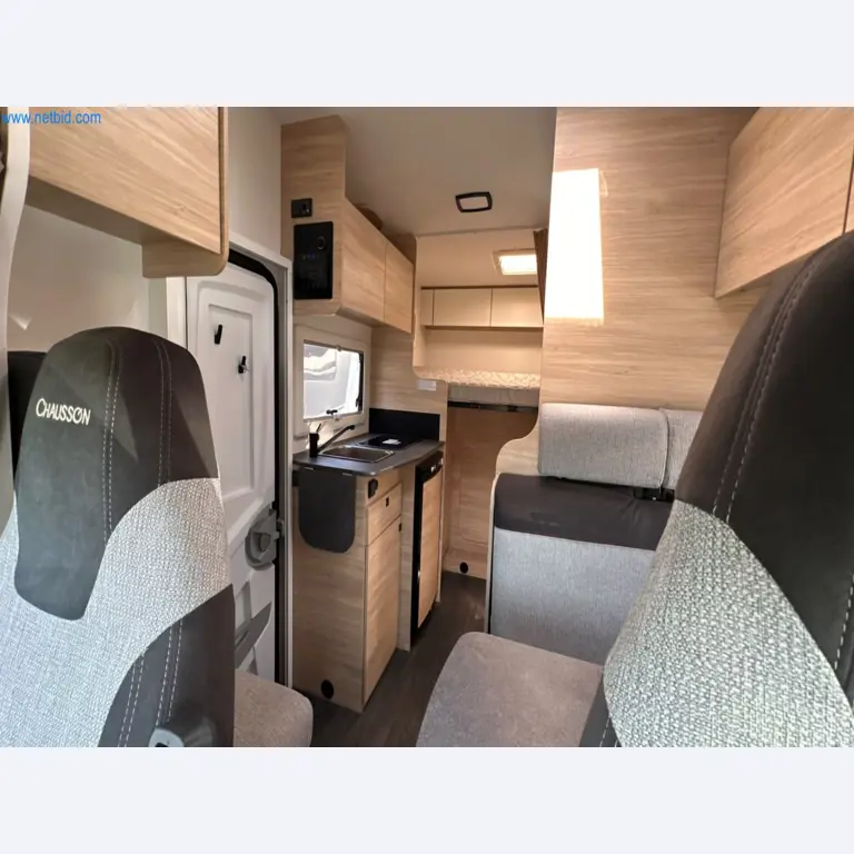 Motorhomes and recreational vehicles, travel trailers, caravan accessories, trucks, office and workshop equipment-7