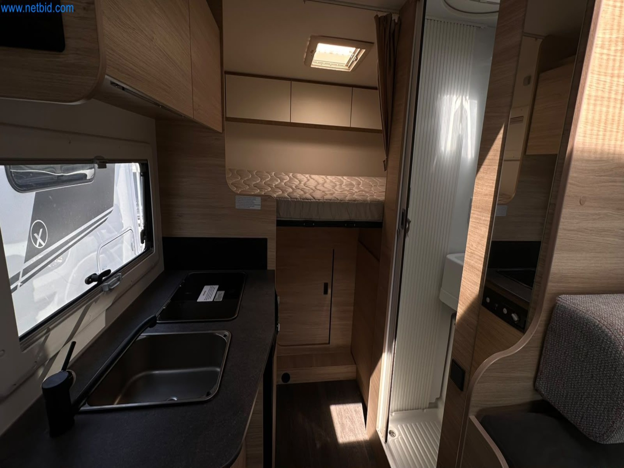 Motorhomes and recreational vehicles, travel trailers, caravan accessories, trucks, office and workshop equipment-8
