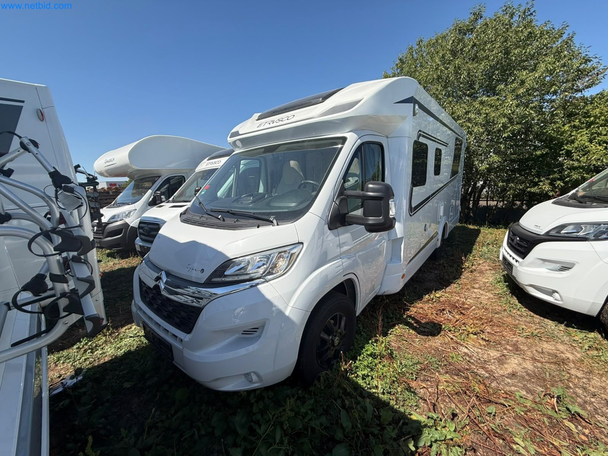 Motorhomes and recreational vehicles, travel trailers, caravan accessories, trucks, office and workshop equipment-12