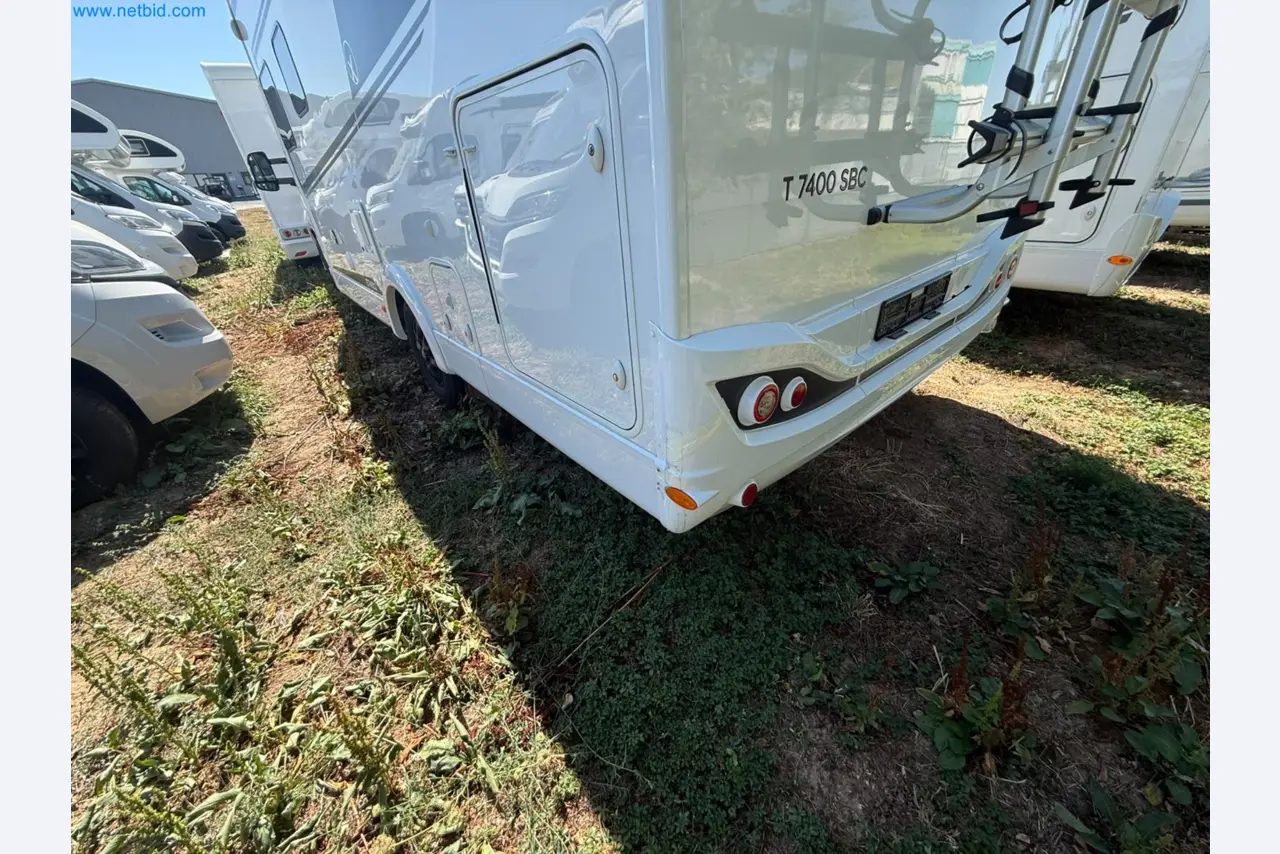 Motorhomes and recreational vehicles, travel trailers, caravan accessories, trucks, office and workshop equipment-15