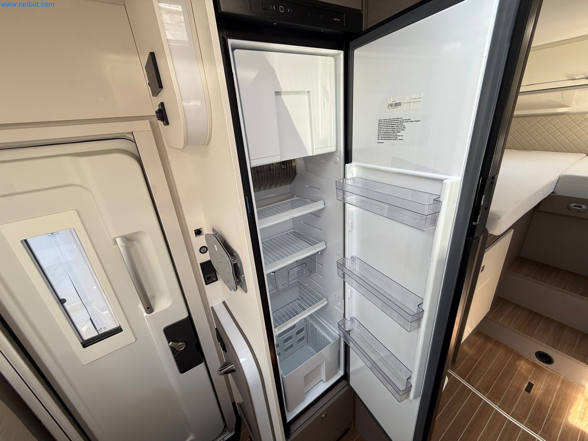 Motorhomes and recreational vehicles, travel trailers, caravan accessories, trucks, office and workshop equipment-17