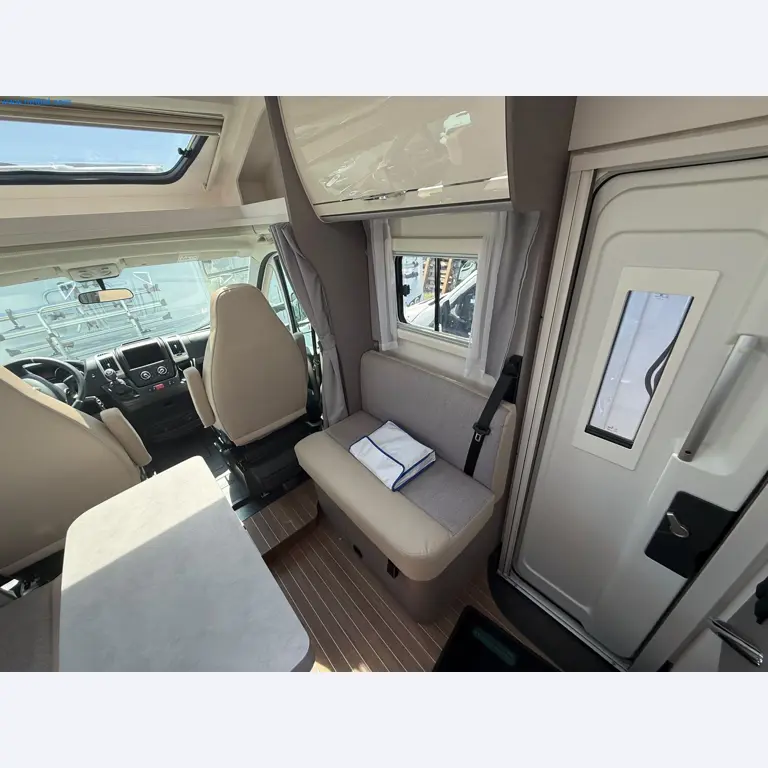 Motorhomes and recreational vehicles, travel trailers, caravan accessories, trucks, office and workshop equipment-20