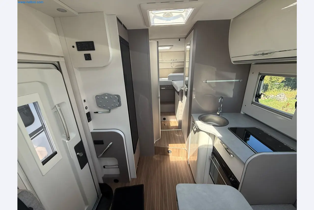 Motorhomes and recreational vehicles, travel trailers, caravan accessories, trucks, office and workshop equipment-5